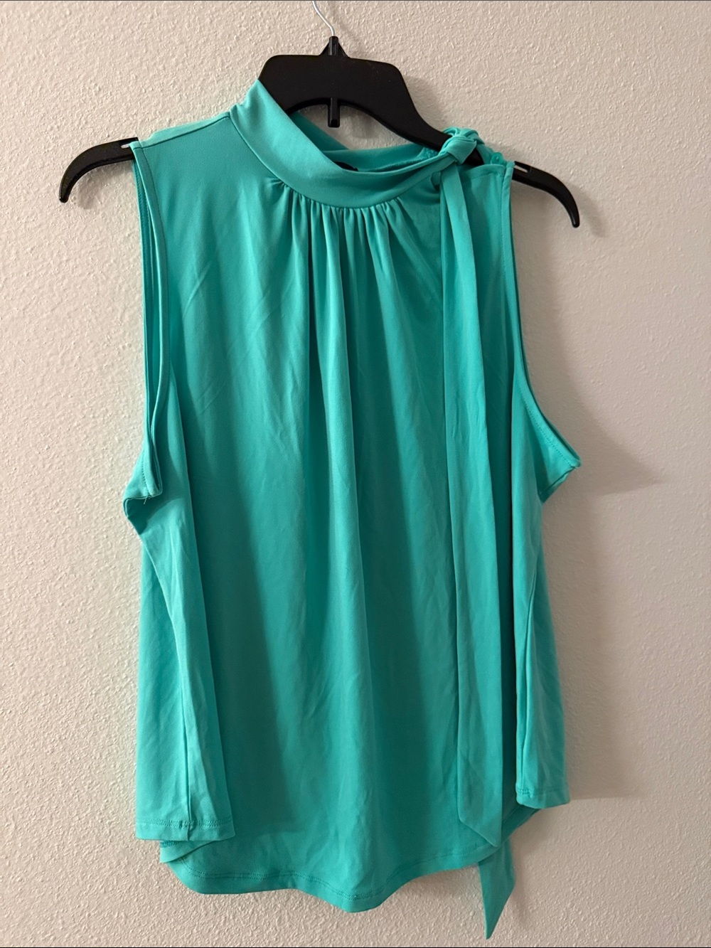 Liz Claiborne Sleeveless Tie-Neck Camisole in Teal